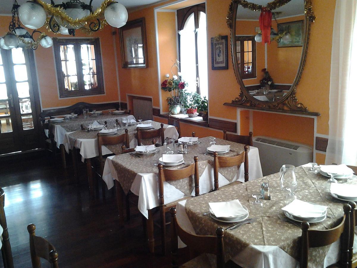 Albergo Ristorante Guerri Pievepelago Exterior photo