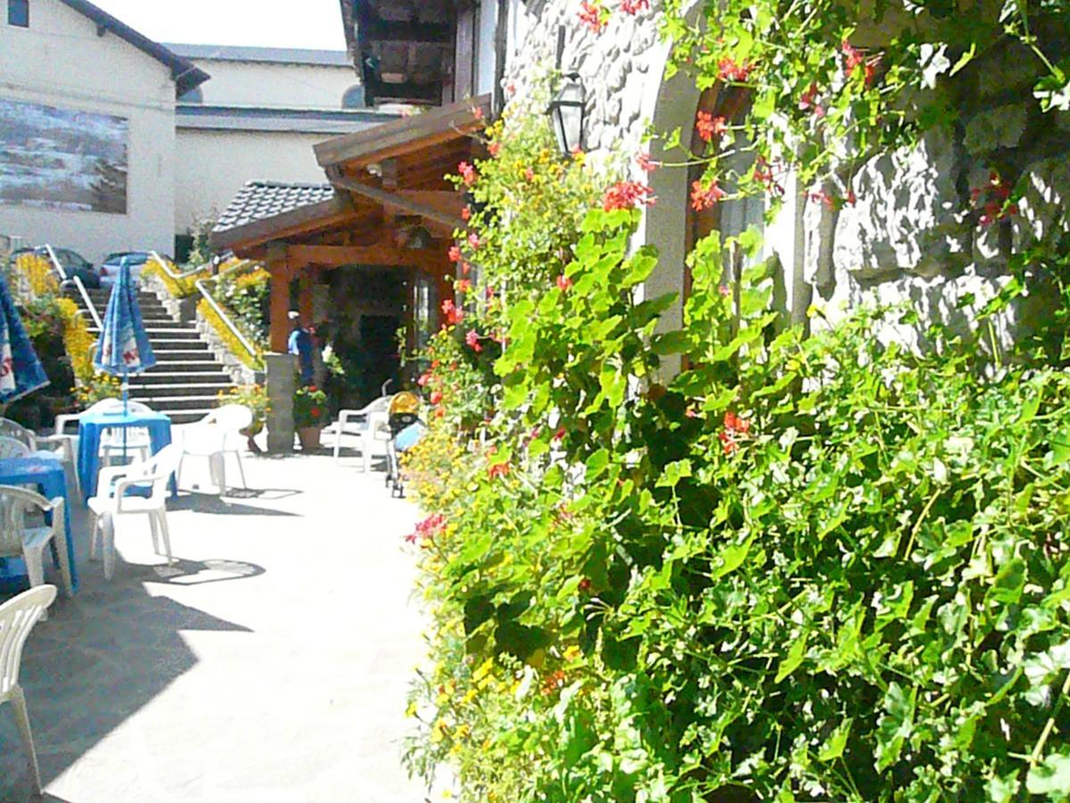 Albergo Ristorante Guerri Pievepelago Exterior photo